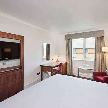 Doubletree By Hilton North Hotel 4*