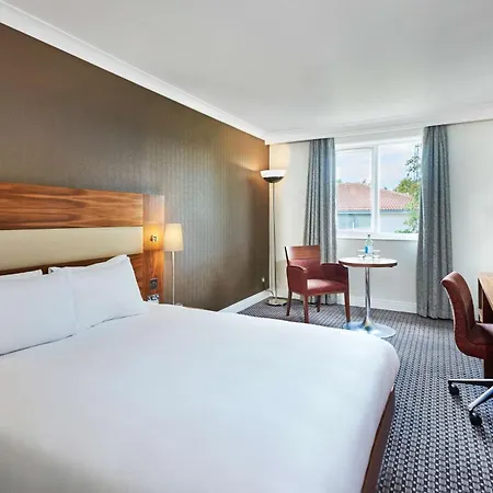 Hotel Doubletree By Hilton North