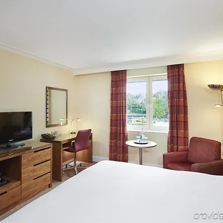Hotel Doubletree By Hilton North