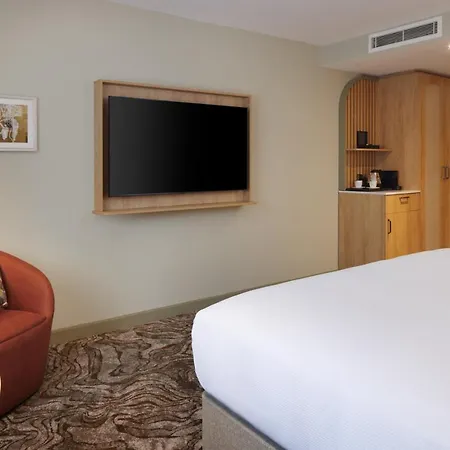 Doubletree By Hilton Bristol North Hotel 4*